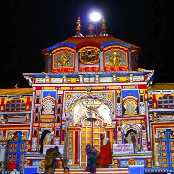 Badrinath Helicopter Package