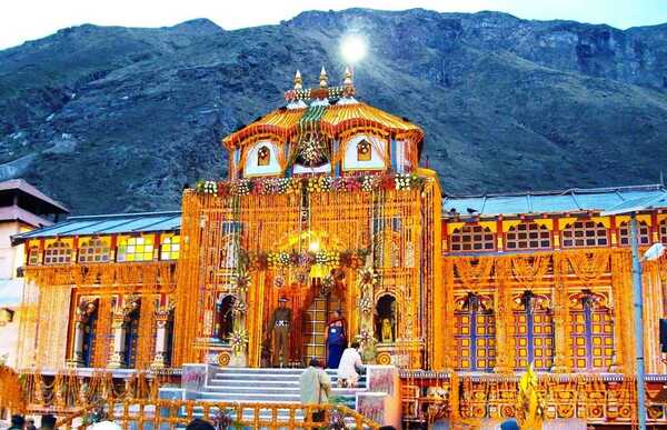 Badrinath Helicopter Package