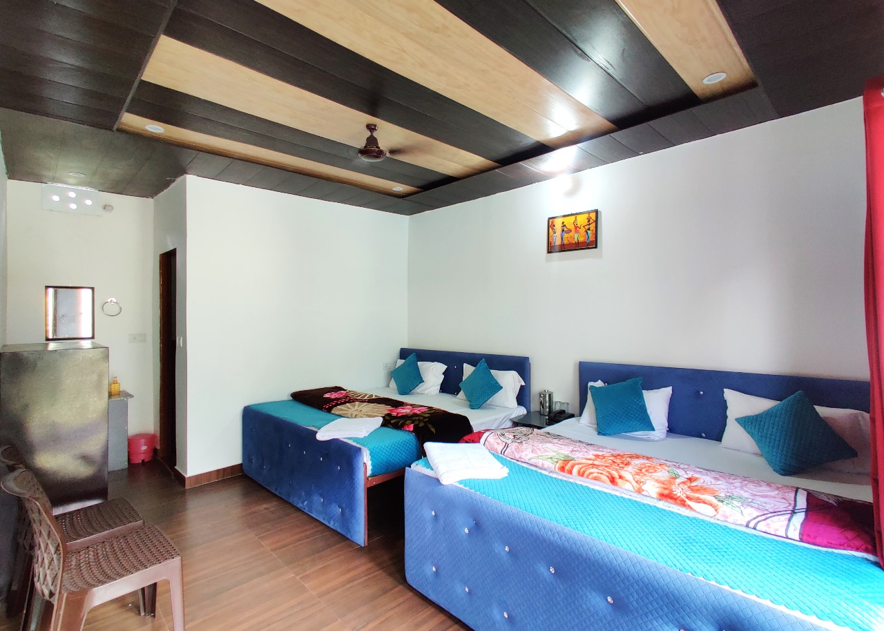Budget stay room in Himalayas